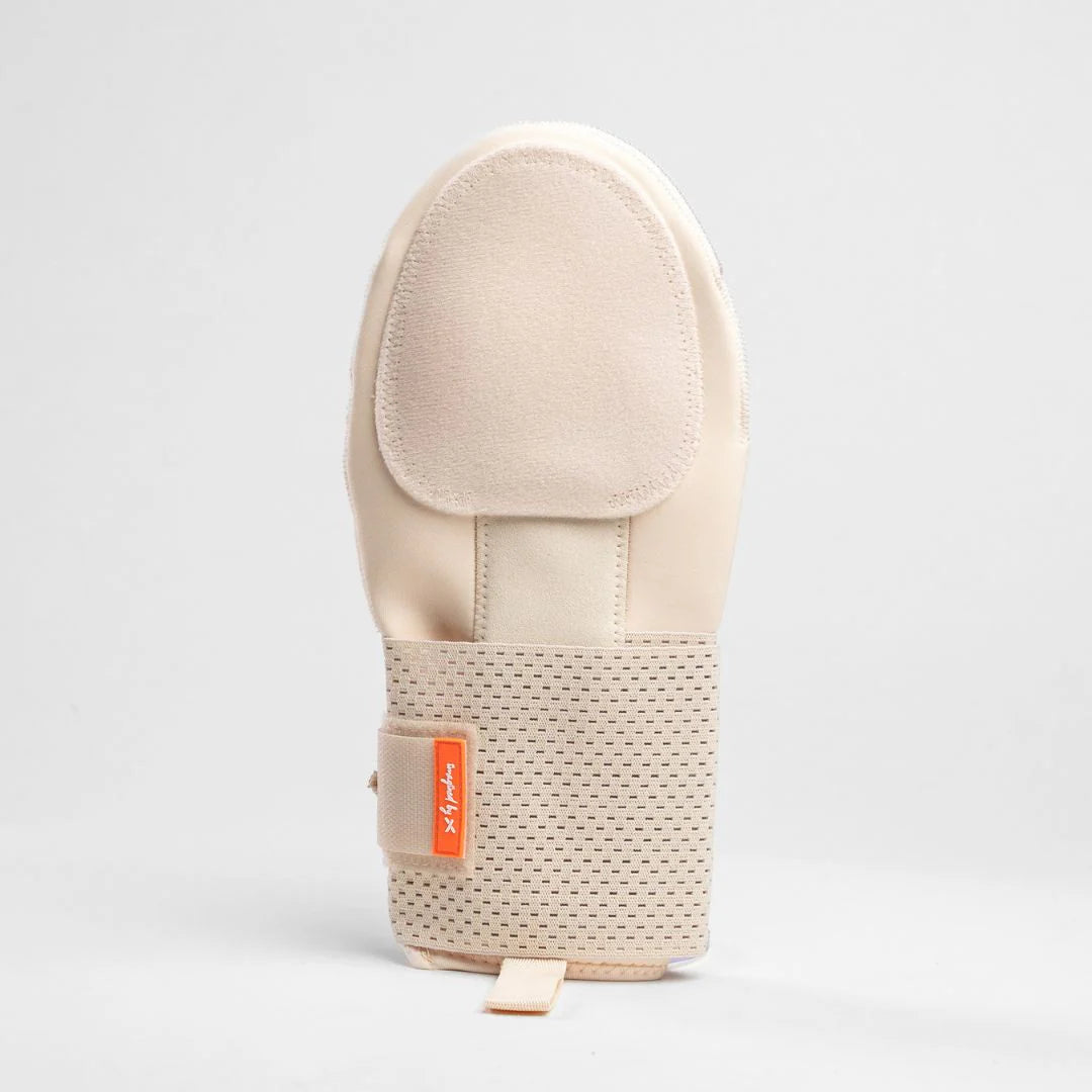 ARiA strawberry ice cream sliding mitt - Image 2