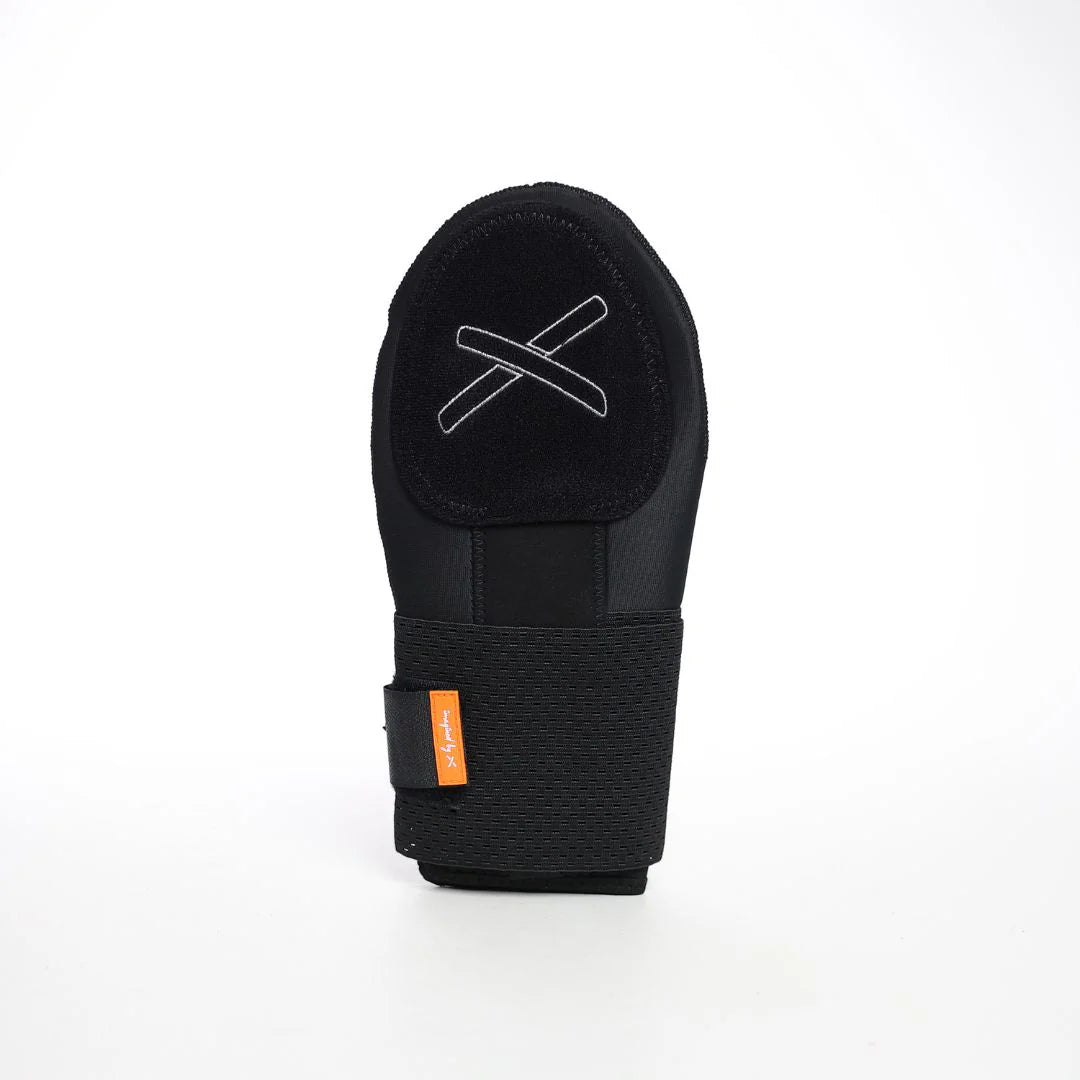 ARiA molten metal ice cream sliding mitt - Image 2