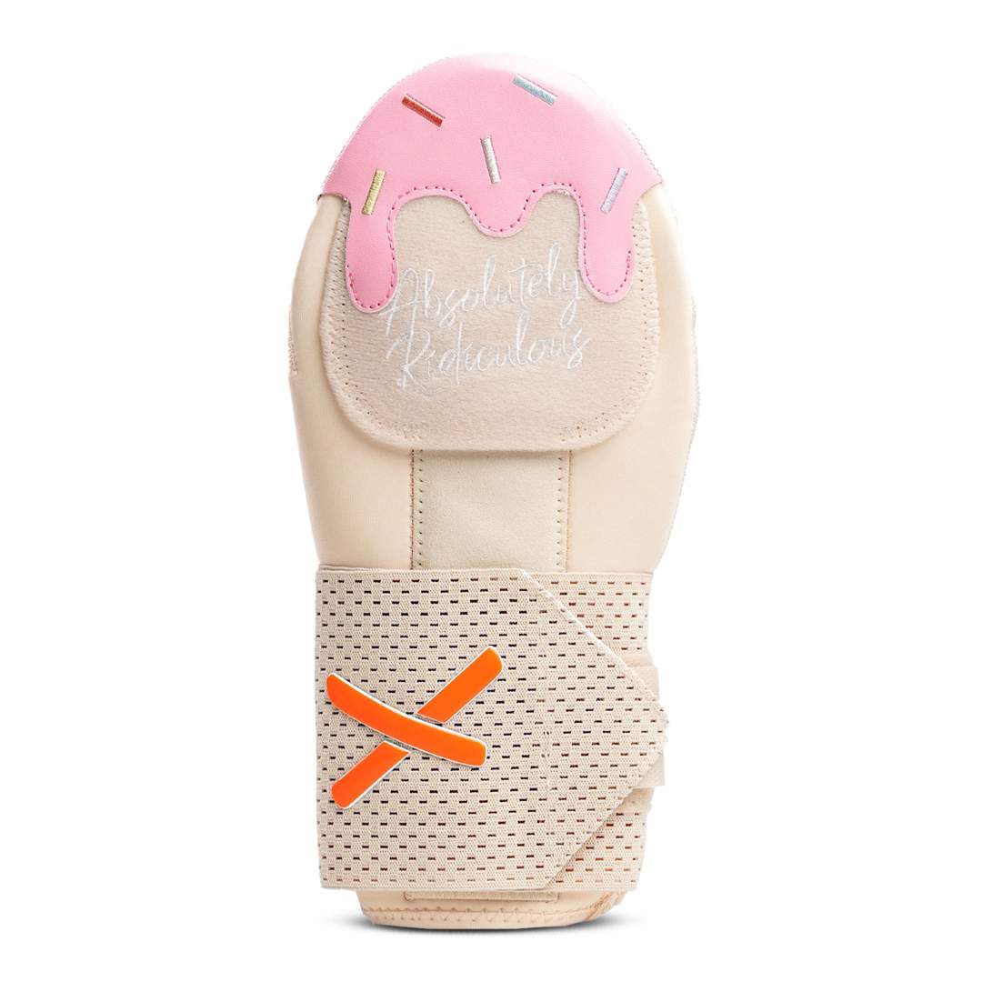 ARiA strawberry ice cream sliding mitt - Image 1